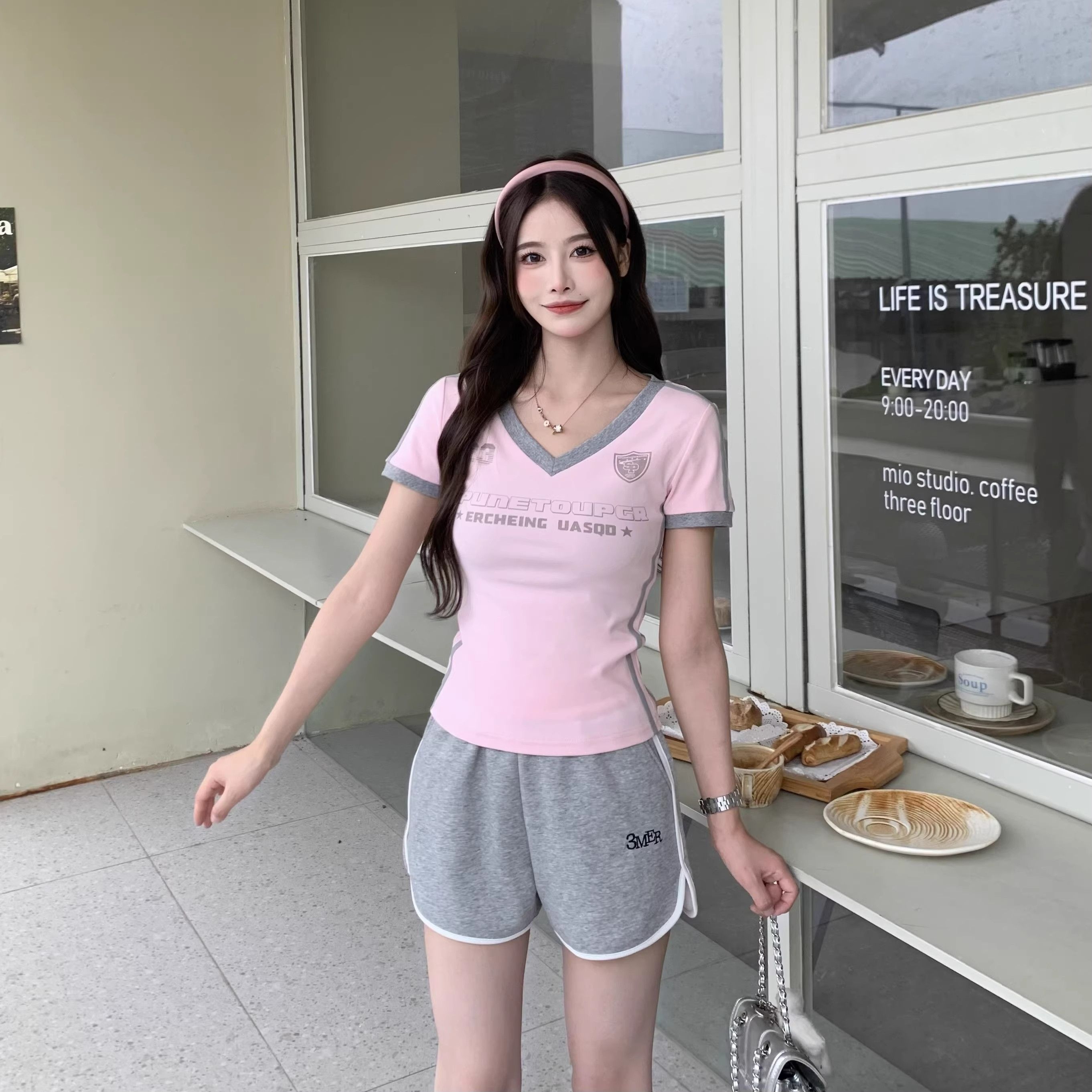40 1 1 순면 아메리칸 V넥 삽입 어깨 소매 반팔 디자인 센스 Chic 핫걸 몸매 가꾸기 슬림해 보이는 짧은 맨위