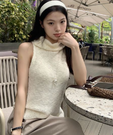 한국 스타일 높음 지혜 센스 말뚝 더미 칼라 민소매 조끼 니트 스웨터 여성 2026 새로운 여름 외출용 인사이드 가져 가라. 슬림해 보이는 맨위