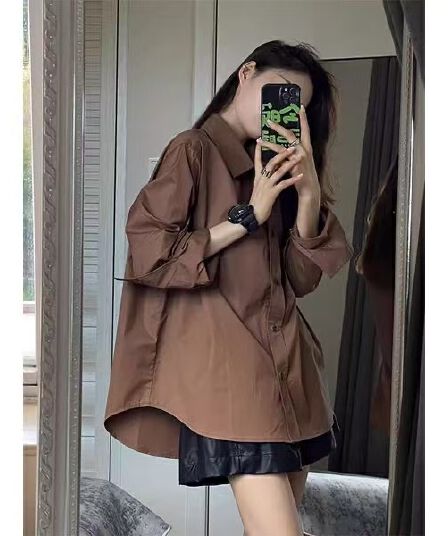디자인 루즈핏 레트로 다용도 캐주얼 커피 색상 셔츠 2026 가을 셔츠 새로운 느긋한 바람 디스플레이 긴팔 맨위