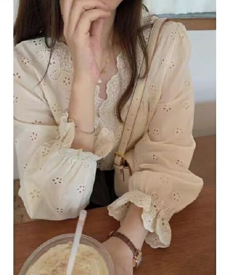 조기 작은 셔츠 거품 소매 홀로우 아웃 레이스 V넥 인형 셔츠 레이스 기본 셔츠 여성 셔츠