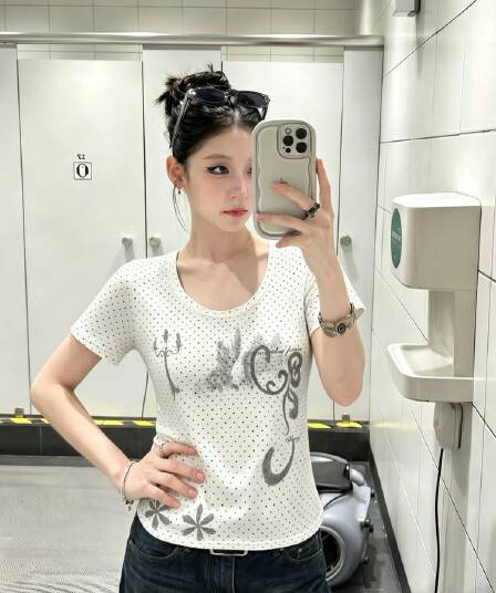 1 1 라이 우아한 260 그램 아메리칸 도트 무늬 촛대 프린트 반팔 티셔츠 여성 여름 몸매 가꾸기 슬림해 보이는 핫걸 아름다운 맨위