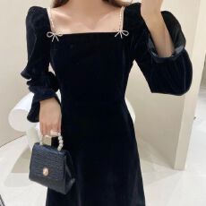 批发法式复古赫本小香风收腰显瘦气质黑色打底金丝绒<b class='q'>连衣裙</b>子女秋冬季