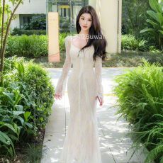 批发法式白色蕾丝<b class='q'>连衣裙</b>女秋季性感名媛御姐高级感收腰<b class='q'>礼服</b>包臀长裙子