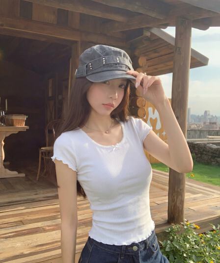 여름 몸매 가꾸기 슬림해 보이는 라운드 넥 반팔 티셔츠 여성