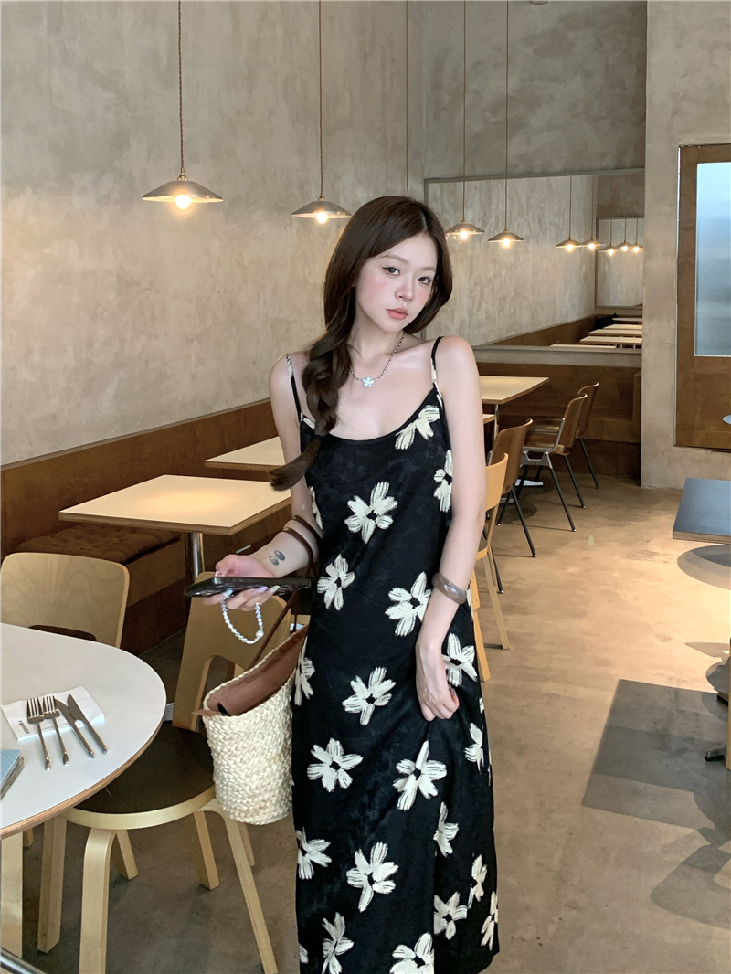 실사 정가 춘 샤오 언어 나비 슬립 드레스 여성 느슨함 품격 휴가 아름다운 드레스 디자인 센스 슬립 드레스