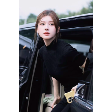 批发赵露思 许我耀眼同款 半高领坑条五分<b class='q'>袖</b>针织衫女内搭气质修身<b class='q'>上衣</b>