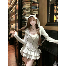 批发瑞茜 北海道情书 秋冬甜美<b class='q'>可爱</b>连帽卫衣外套吊带半裙 三件套