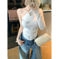 批发女<b class='q'>明星</b>私服'易梦玲<b class='q'>同款</b>设计感收腰抽褶斜肩t女辣妹上衣