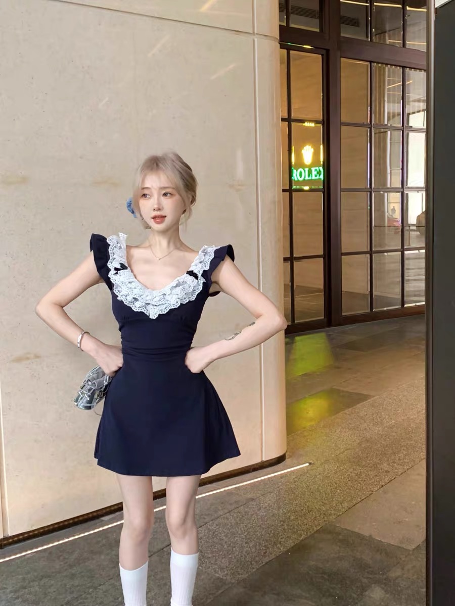 은하계 깨진 훈련 레이스 조각 핫걸 드레스 홀로우 아웃 디자인 센스 치마 아이들 여름 명문 여성 순수한 욕망 바람