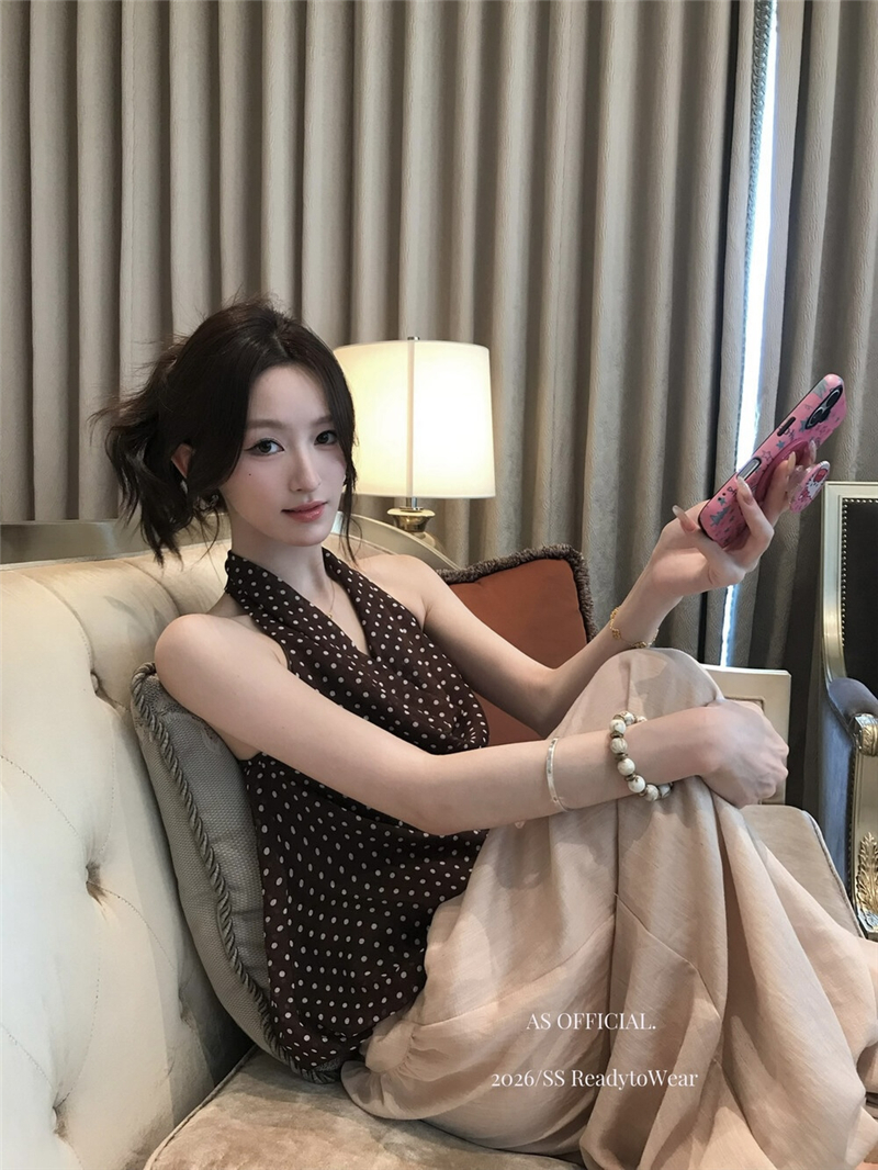 와일드 model 신제품 음성 초고 love in 조금 고대 조기 달콤한 자매 백리스 행침 목 흔들다 칼라 조끼