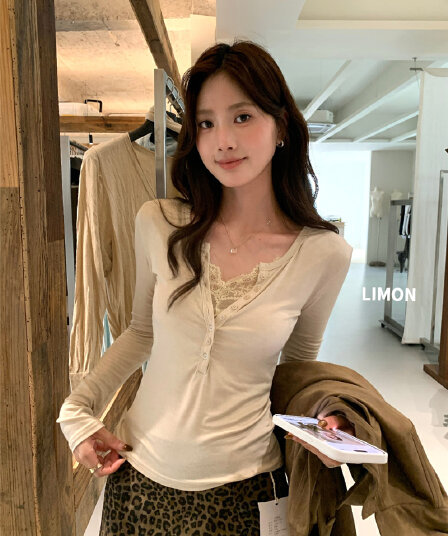 가을 켜기 새로운 빛 연 레이스 라이 경기 서울 몸매 가꾸기 페이크 레이어드 작은 셔츠 디자인 센스 몸매 가꾸기 슬림해 보이는 티셔츠 여성