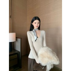 批发不冷BULENG<b class='q'>原</b>cchun纯子天丝羊毛长袖针织衫女秋冬V领百搭上衣