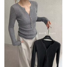 批发韩国东大门<b class='q'>女装</b>2025新款小麻花针织衫女修身显瘦内搭上衣潮