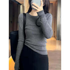 批发法式修身秋冬新款羊毛圆领打底衫女修身内搭正肩套头针织低领毛衣