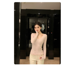 批发famouswang冬季新款好身材好版型羊毛<b class='q'>桑蚕丝</b>v领针织打底衫小个子