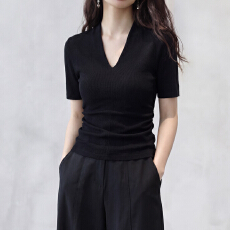 批发老钱风黑色V领针织半<b class='q'>袖</b><b class='q'>T</b><b class='q'>恤</b>女秋季轻奢高级感修身中<b class='q'>袖</b>五分<b class='q'>袖</b>上衣