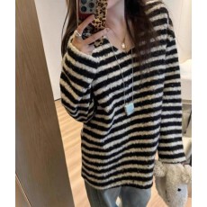 批发韩系<b class='q'>黑白条纹</b>V领长袖大版<b class='q'>T</b><b class='q'>恤</b>女25秋冬松弛感宽松软糯套头针织上衣