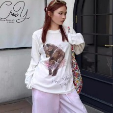 批发韩国ins卡通小熊印花薄款<b class='q'>长袖</b>T恤女宽松休闲防晒罩衫夏季白色上衣