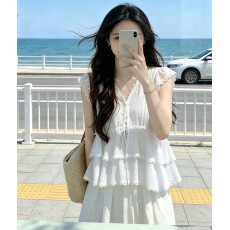 批发韩系<b class='q'>蕾丝</b>拼接V领无袖背心女2026夏季新款设计感压褶绑带衬衫上衣