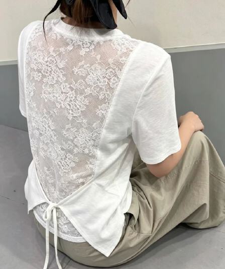 뒤에 레이스 조각 라운드 넥 반팔 티셔츠 여성 2026 여름 새로운 레이스업 매듭이 달린 작은 대중 디자인 센스 기본 셔츠