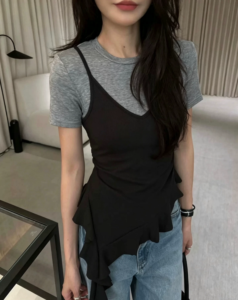 한 부서 불규칙 프릴 반팔 티셔츠 여성 여름 2026 새로운 몸매 가꾸기 패치워크 색상 몸매 가꾸기 페이크 레이어드 맨위