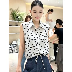批发坎肩无袖衬衫背心设计感小众女2026夏新款波点小衫下摆抽绳短上衣