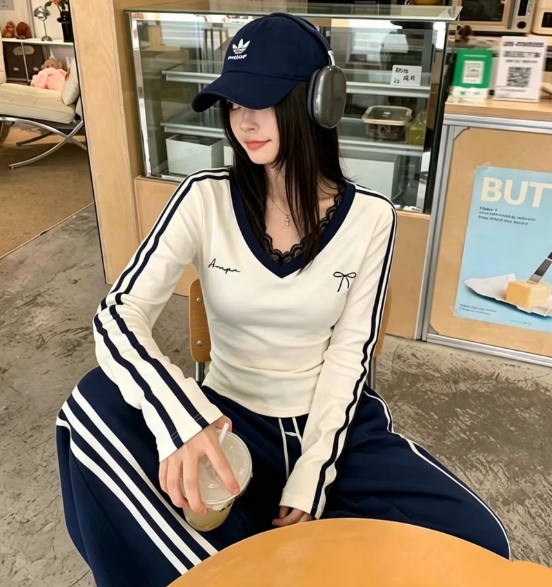 BY30823# 宋正恩蕾丝花边V领正肩长袖t恤女秋季新款显瘦百搭打底衫上衣 服裝批發女裝批發服飾貨源