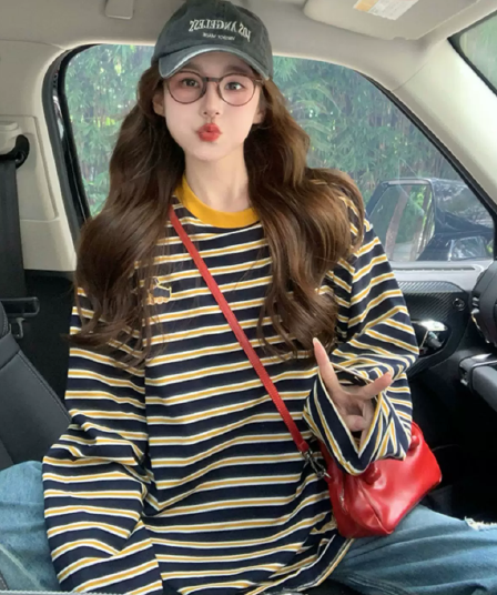 아메리칸 스트라이프 긴팔 티셔츠 여성 2026 가을 새로운 강아지 자수 레트로 디자인 센스 루즈핏 기본 셔츠 맨위