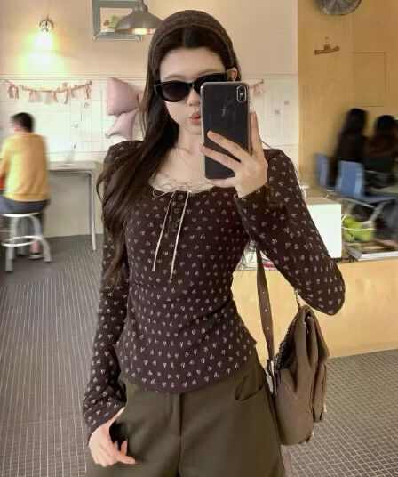 달콤한 스타일 레이스 조각 레이스업 긴팔 티셔츠 여성 가을 새로운 출퇴근 페이크 레이어드 꽃무늬 만나는 맨위 트렌디