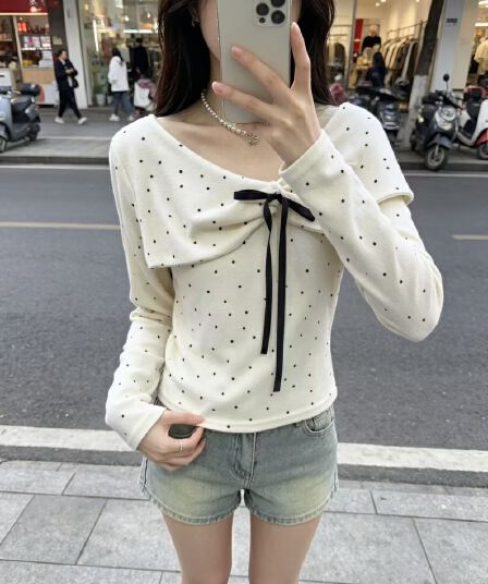 한 부서 나비 매듭 도트 무늬 비스듬한 칼라 긴팔 티셔츠 여성 가을 인사이드 가져 가라. 디자인 센스 고유 한 몸매 가꾸기 아름다운 작은 맨위