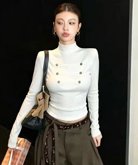 2026 가을 새로운 나폴레옹 바람 반하이넥 긴팔 티셔츠 여성 몸매 가꾸기 슬림해 보이는 쇼트 스타일 기본 셔츠 맨위