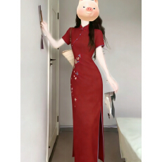 批发实拍新中式红色旗袍年轻款订婚<b class='q'>礼服</b>2026新款国风修身<b class='q'>敬酒</b>服连衣裙