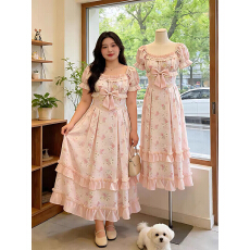 批发大码巨好看镂空刺花<b class='q'>蝴蝶结</b>方领<b class='q'>连衣裙</b>女2026夏季新款显瘦碎花裙子