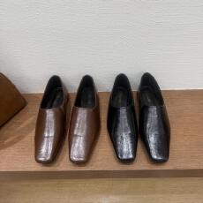 批发高级感英伦风单鞋小皮鞋时尚复古粗跟乐福鞋豆豆鞋秋<b class='q'>冬</b>新平跟女鞋