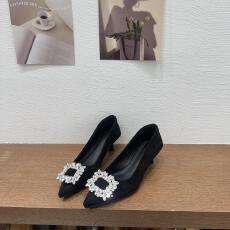 批发2025气质尖头水钻方扣单鞋浅口<b class='q'>通勤</b>法式时尚高跟鞋