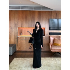 批发实拍实价排扣半开领修身内搭外穿<b class='q'>长袖</b>上衣抓毛开叉系绳半身裙套装