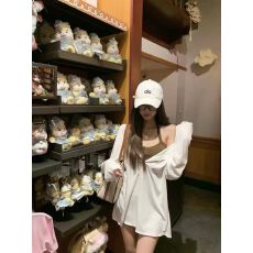 批发ootd松弛感穿搭套装女韩系甜辣显瘦挂脖包臀裙+长袖防晒衫<b class='q'>两件套</b>
