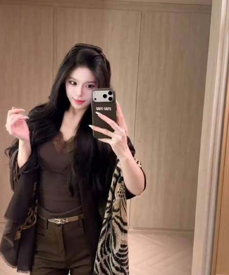 자이언트 잘 생긴 오래된 돈 바람 레오파드 무늬 스카프 숄 여성 2026 이른 가을 다용도 스카프 조끼 반바지 3종 세트