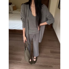 批发法式温柔针织三件套女秋新款<b class='q'>V领</b>长袖上衣宽松阔腿裤外披气质套装