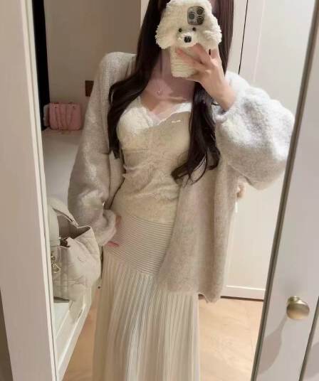 가을 겨울 한국 스타일 새로운 루즈핏 느긋한 외부 가져 가라. 슬림해 보이는 V넥 니트 스웨터 조끼 반신 스커트 3종 세트