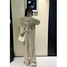 批发秋季新款宽松毛衣外套+<b class='q'>修身</b>白色挂脖吊带背心+休闲<b class='q'>裤</b>三件套女
