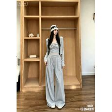 批发韩系高级感出片漂亮穿搭一整套装女早秋新款开衫吊带<b class='q'>裤子</b>三件套
