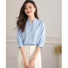 批发实拍白色<b class='q'>衬衫</b>女夏薄款高级感V领上衣面试职场通勤穿搭短袖<b class='q'>衬衣</b>