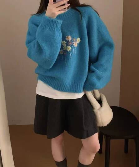 한 부서 부드러운 바람 자수 꽃 스웨터 여자 가을 겨울 새로운 고급 센스 작은 키 인사이드 가져 가라. 스택 바늘 짠 셔츠