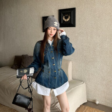批发复古长袖<b class='q'>牛仔</b><b class='q'>衬衫</b>设计感修身收腰外套女装春季高级感气质开衫上衣