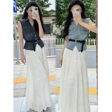 批发<b class='q'>牛仔</b><b class='q'>马甲</b>女2026夏季新款复古港风无袖<b class='q'>背心</b>外套+百褶长裙两件套装
