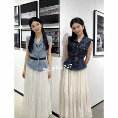 批发2026夏新款<b class='q'>牛仔</b>马甲套装<b class='q'>女</b>收腰显瘦毛边<b class='q'>衬衫</b>+白色百褶长裙<b class='q'>两件</b>套