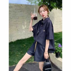 批发深蓝色小个子<b class='q'>牛仔</b>衬衫套装女夏2026新款松弛感穿搭休闲短裤三件套