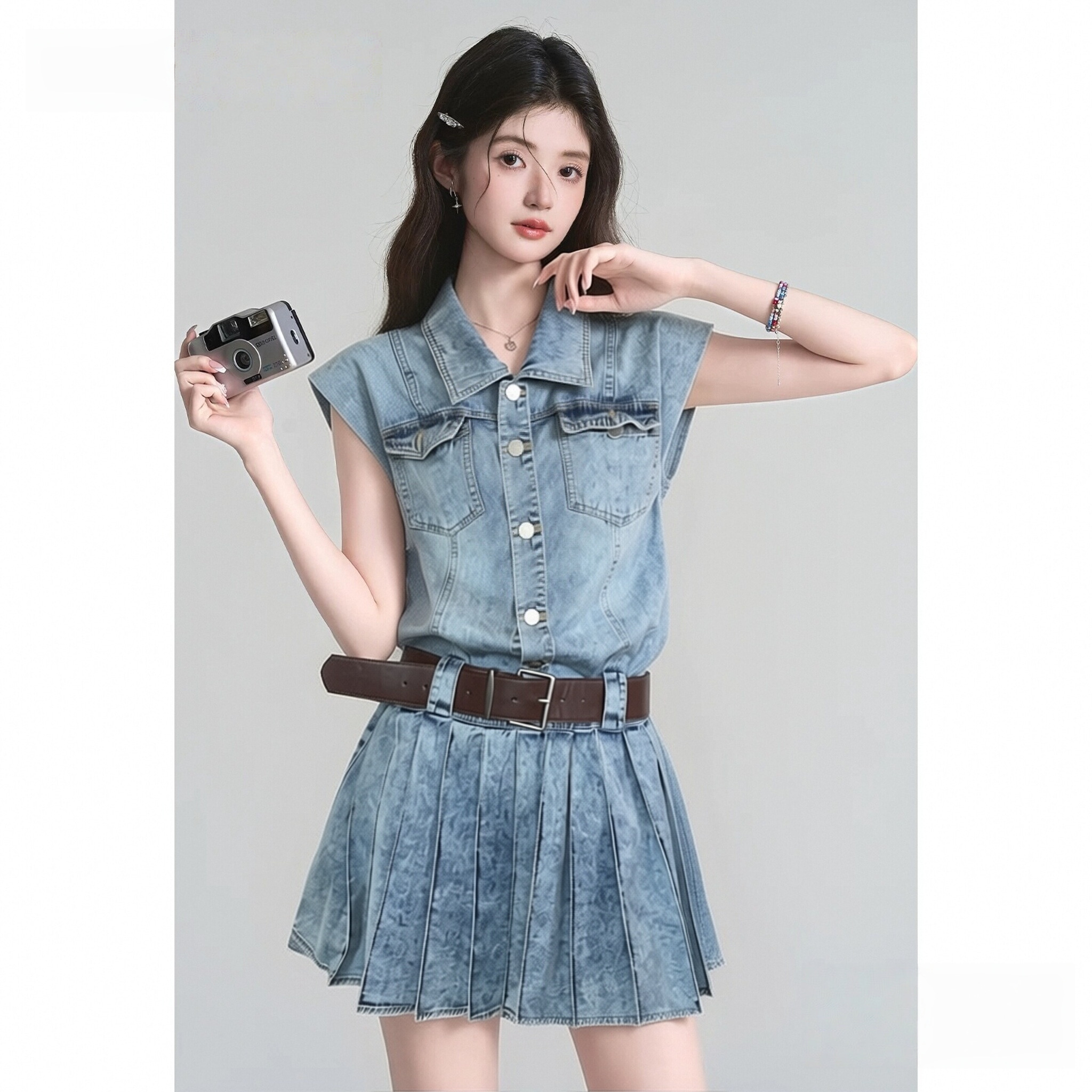 BY27889# 无袖牛仔连衣裙女夏季新款翻领单排扣百褶裙流行单品短款裙子  服裝批發女裝批發服飾貨源