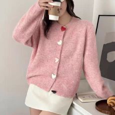 批发圣诞氛围感桃心扣韩版秋季新款百搭减龄软糯开衫毛衣女25长袖上衣